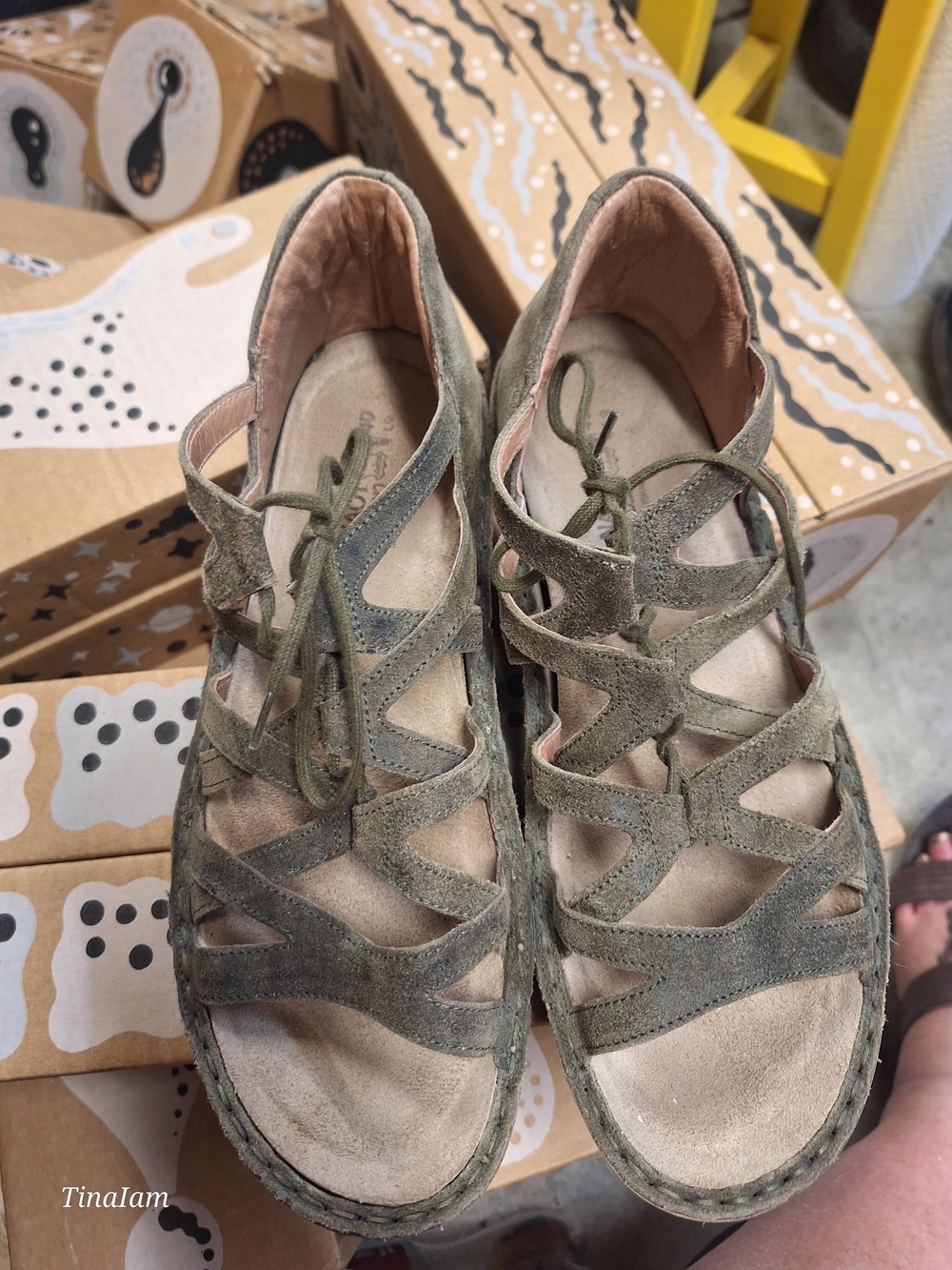 NAOT OLIVE GREEN SANDALS. ALMOST BRAND NEW!